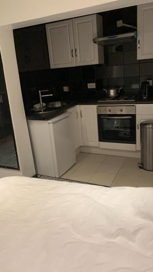 Comfort Studio Лондон Экстерьер фото
